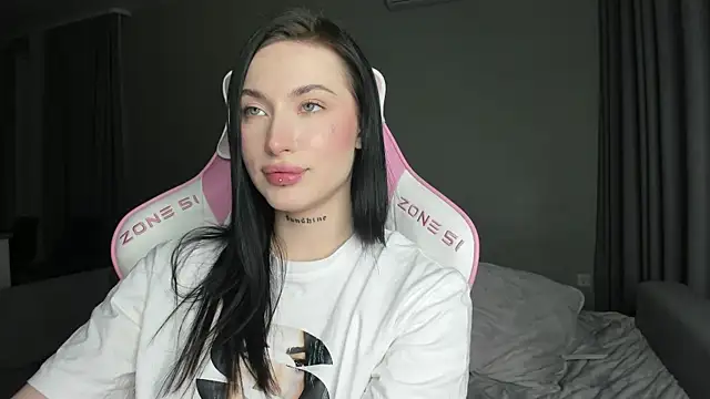 JenniferQueen11 online show from 03-16-25, 01:38