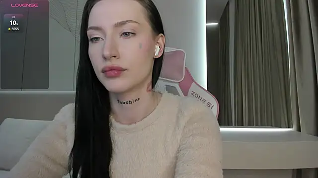 JenniferQueen11 online show from 05-28-26, 03:40