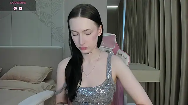 JenniferQueen11 online show from 05-30-26, 11:16