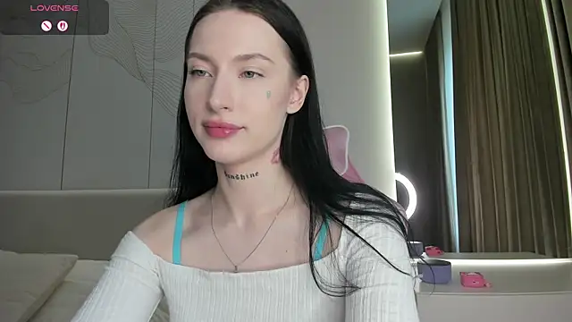 JenniferQueen11 online show from 05-09-26, 08:28
