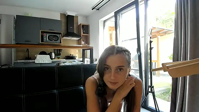 Snapshot of ElizSweet chatting on 09-28-25, 12:01 ElizSweet online show from 09-28-25, 12:01