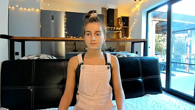 ElizSweet online show from 12-03-25, 10:58