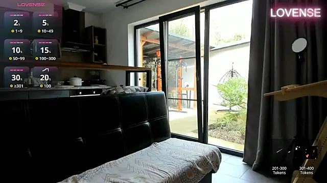 Snapshot of ElizSweet chatting on 02-25-26, 10:26 ElizSweet online show from 02-25-26, 10:26