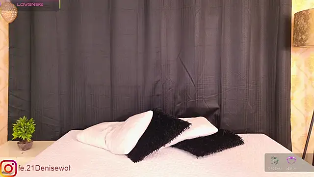 DENISE WOLFE online show from 11-27-25, 12:49