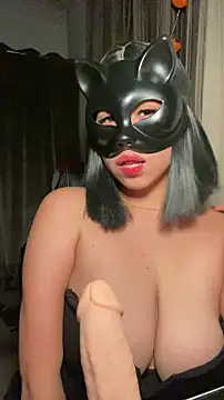 nenalayla online show from 10-31-25, 08:49