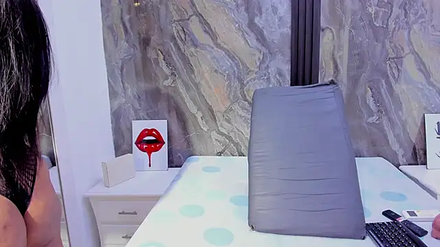 HellenJohansson online show from 11-12-25, 07:29