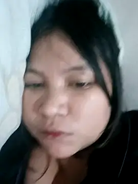 Snapshot of milkytitsmom4u chatting on 10-03-25, 12:47 milkytitsmom4u online show from 10-03-25, 12:47