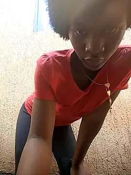 Snapshot of Petite_li chatting on 12-14-25, 07:47 Petite li online show from 12-14-25, 07:47