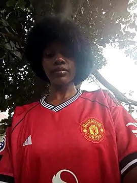 Snapshot of Petite_li chatting on 02-15-26, 07:51 Petite li online show from 02-15-26, 07:51