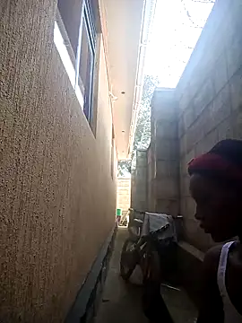 Snapshot of Petite_li chatting on 11-19-25, 06:02 Petite li online show from 11-19-25, 06:02