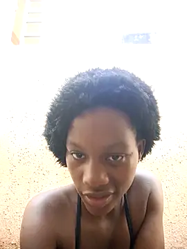 Snapshot of Petite_li chatting on 02-18-26, 06:22 Petite li online show from 02-18-26, 06:22