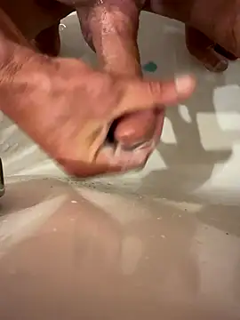 Snapshot of funfunfouryou69 chatting on 11-04-25, 06:28 funfunfouryou69 online show from 11-04-25, 06:28