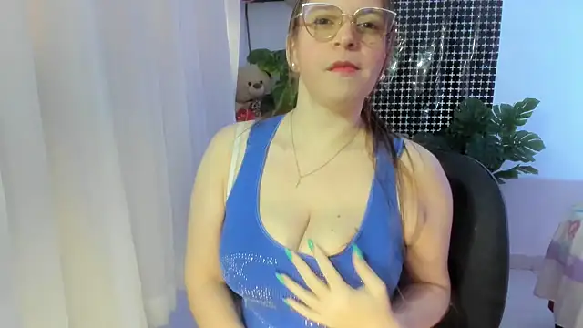 lorenitabella online show from 11-28-25, 09:59