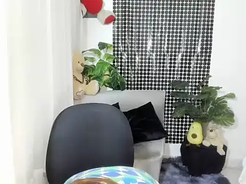 lorenitabella online show from 11-06-25, 09:02