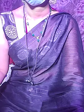 Snapshot of XBHUUME chatting on 10-11-25, 05:03 XBHUUME online show from 10-11-25, 05:03