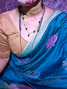 Snapshot of XBHUUME chatting on 02-07-25, 05:07 XBHUUME online show from 02-07-25, 05:07