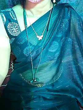 Snapshot of XBHUUME chatting on 01-03-25, 05:42 XBHUUME online show from 01-03-25, 05:42