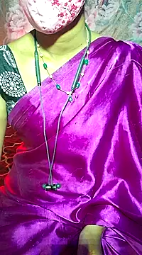 Snapshot of XBHUUME chatting on 01-20-25, 05:06 XBHUUME online show from 01-20-25, 05:06