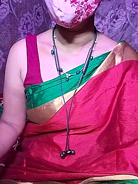 Snapshot of XBHUUME chatting on 03-06-25, 05:22 XBHUUME online show from 03-06-25, 05:22