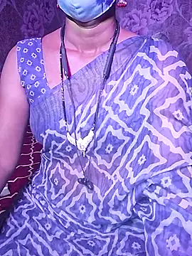 Snapshot of XBHUUME chatting on 10-30-25, 04:26 XBHUUME online show from 10-30-25, 04:26