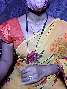 Snapshot of XBHUUME chatting on 03-18-25, 05:55 XBHUUME online show from 03-18-25, 05:55