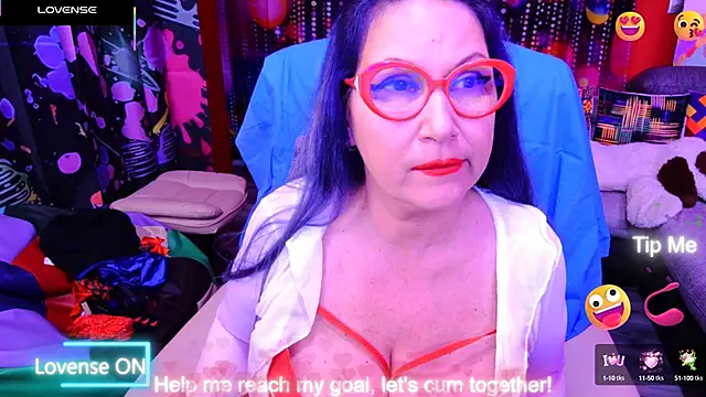 Snapshot of mature_lisa_naughty chatting on 02-15-25, 05:50 mature lisa naughty online show from 02-15-25, 05:50