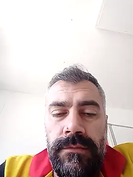 Snapshot of kevgir08 chatting on 06-10-26, 10:05 kevgir08 online show from 06-10-26, 10:05