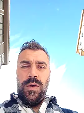 Snapshot of kevgir08 chatting on 10-06-25, 01:56 kevgir08 online show from 10-06-25, 01:56