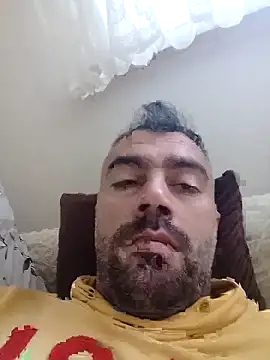 Snapshot of kevgir08 chatting on 05-17-26, 01:33 kevgir08 online show from 05-17-26, 01:33