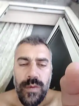 Snapshot of kevgir08 chatting on 07-11-26, 12:27 kevgir08 online show from 07-11-26, 12:27