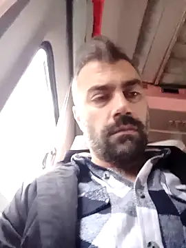 Snapshot of kevgir08 chatting on 10-09-25, 01:22 kevgir08 online show from 10-09-25, 01:22