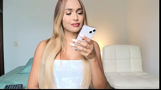 carminaurmommy online show from 12-17-24, 07:04