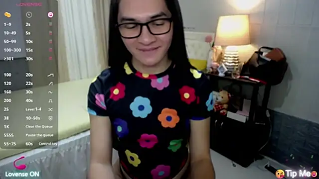 Snapshot of xAsianSweetHeart chatting on 12-15-25, 11:42 xAsianSweetHeart online show from 12-15-25, 11:42