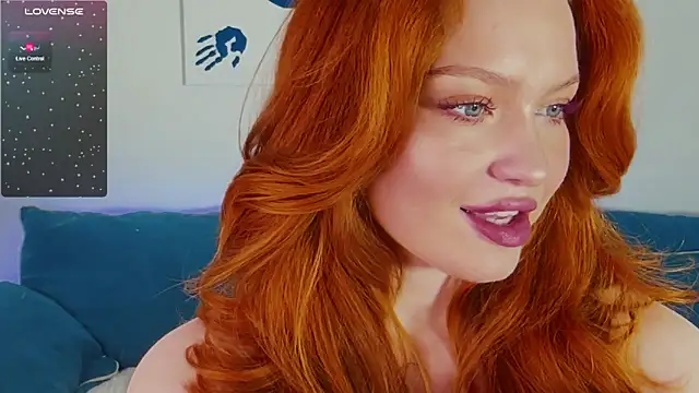 Snapshot of Born_to_Loveee chatting on 12-19-24, 12:56 Born to Loveee online show from 12-19-24, 12:56