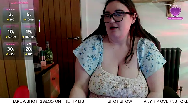 Rebecca Summer online show from 04-12-26, 10:46