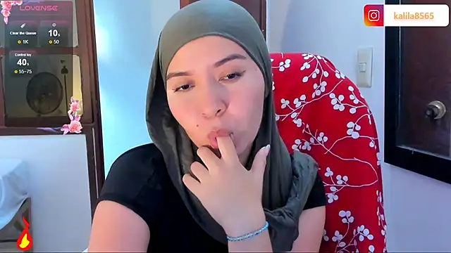 MatchedEyebrow online show from 11-04-25, 08:34