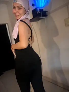 MatchedEyebrow online show from 02-21-26, 06:43