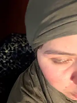 MatchedEyebrow online show from 05-20-26, 09:56
