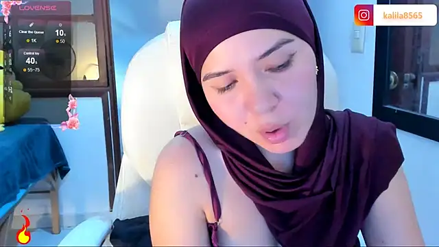 MatchedEyebrow online show from 10-24-25, 09:03