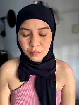 MatchedEyebrow online show from 04-10-26, 08:38