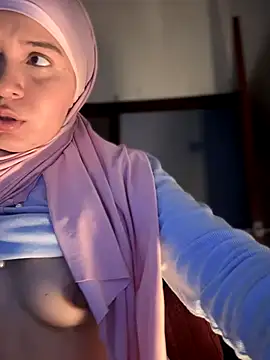 MatchedEyebrow online show from 11-22-25, 09:57