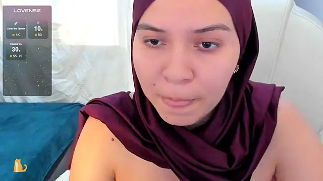 MatchedEyebrow online show from 02-19-25, 08:41