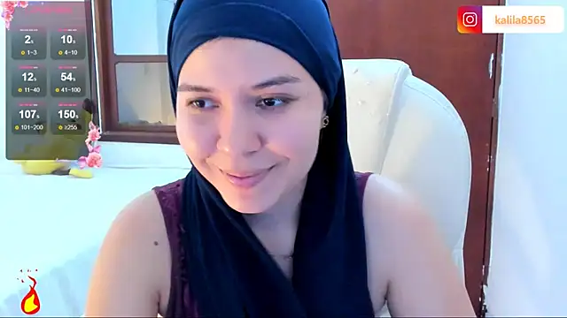 MatchedEyebrow online show from 11-12-25, 09:29