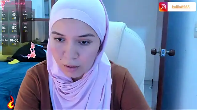 MatchedEyebrow online show from 10-18-25, 09:17