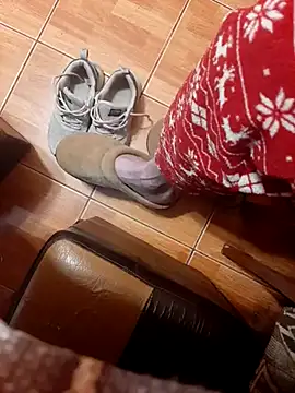 feet toes online show from 12-02-24, 06:05