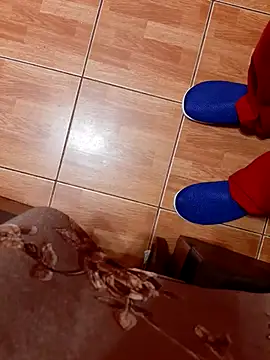 feet toes online show from 10-16-25, 04:54