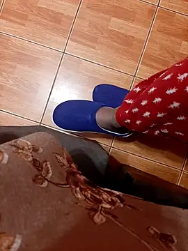 feet toes online show from 11-24-25, 06:02