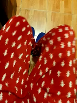 feet toes online show from 11-12-25, 12:59