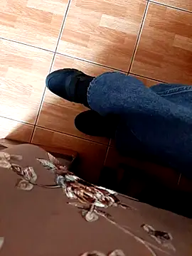 feet toes online show from 12-03-25, 09:20