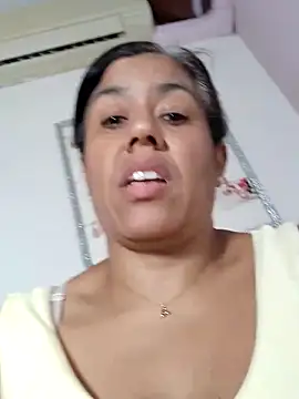 Snapshot of Molly_newman6 chatting on 06-20-26, 11:26 Molly newman6 online show from 06-20-26, 11:26